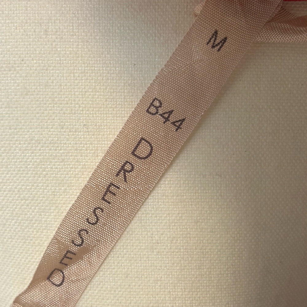 Elegant Red Fit & Flare Midi Dress Perfect for Valentines Day - Picture 5 of 7